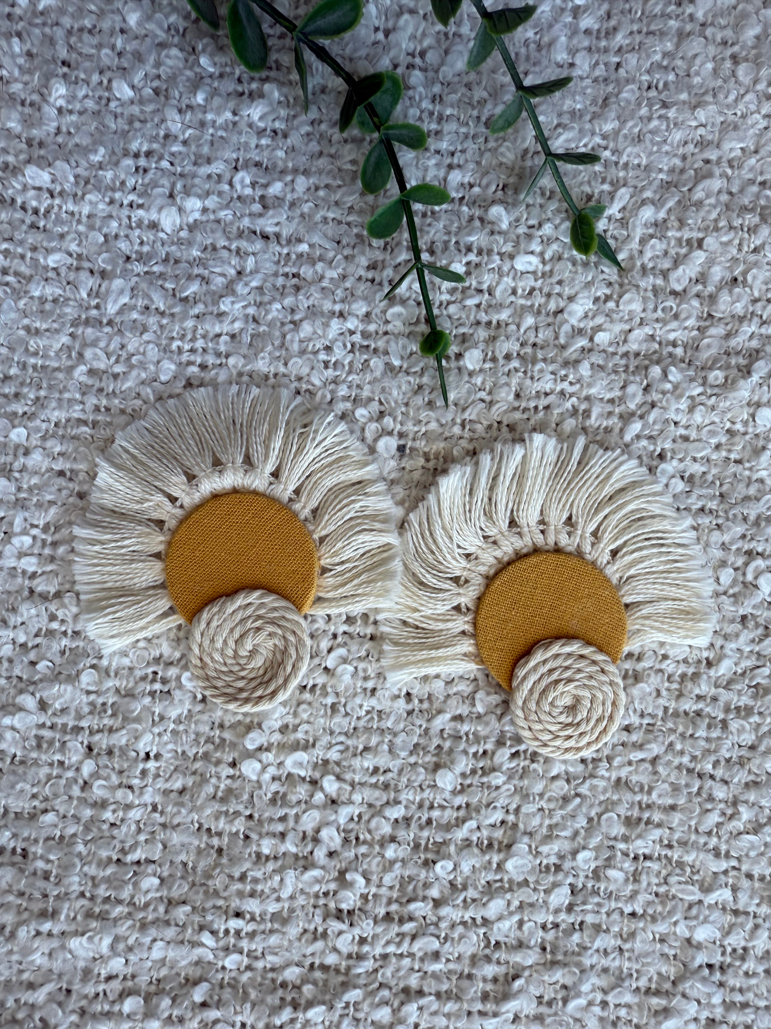 Cotton Chorda Earring